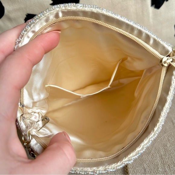Vintage Cream Beaded Crossbody Purse with Gold Chain Strap and Zipper - Picture 6 of 8